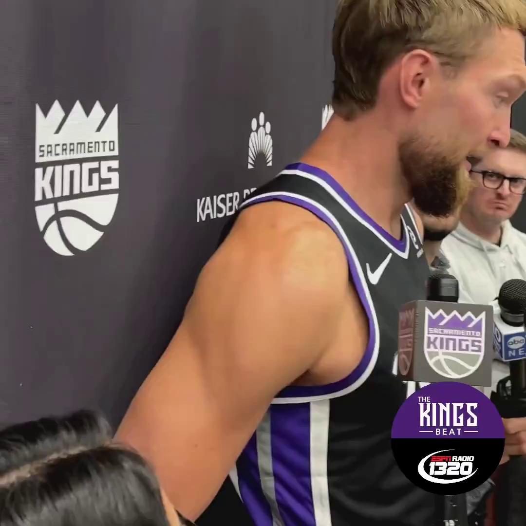 包含中国男篮爆冷尼克斯，萨博尼斯统治全场的词条