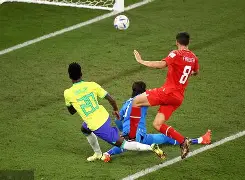 包含日本轻取巴西，维尼修斯统治全场的词条