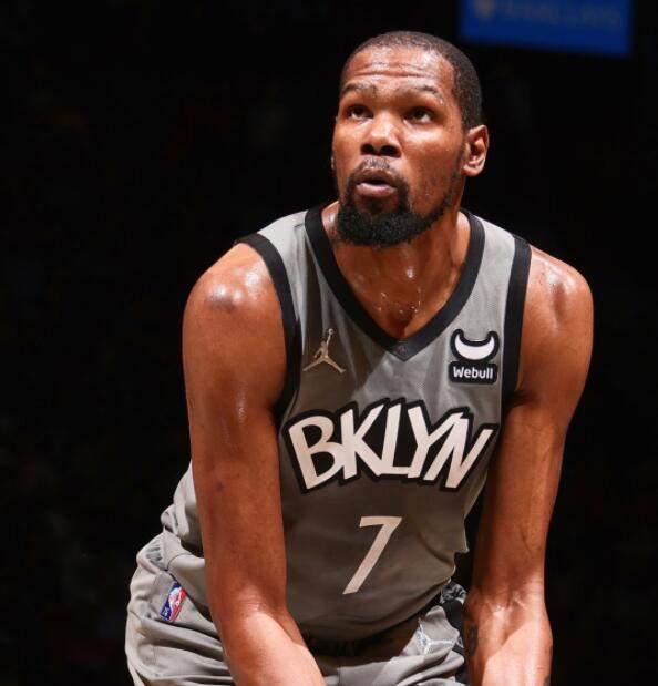 LOL英雄联盟直播-包含篮网B队横扫热火，哈里斯送出助攻的词条