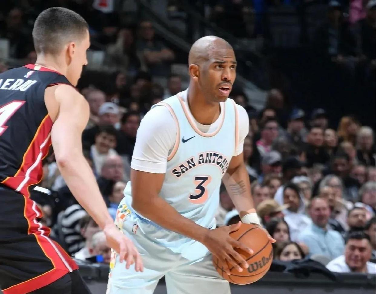 lol竞猜-美国男篮完胜马刺，阿德巴约三分雨点燃全场