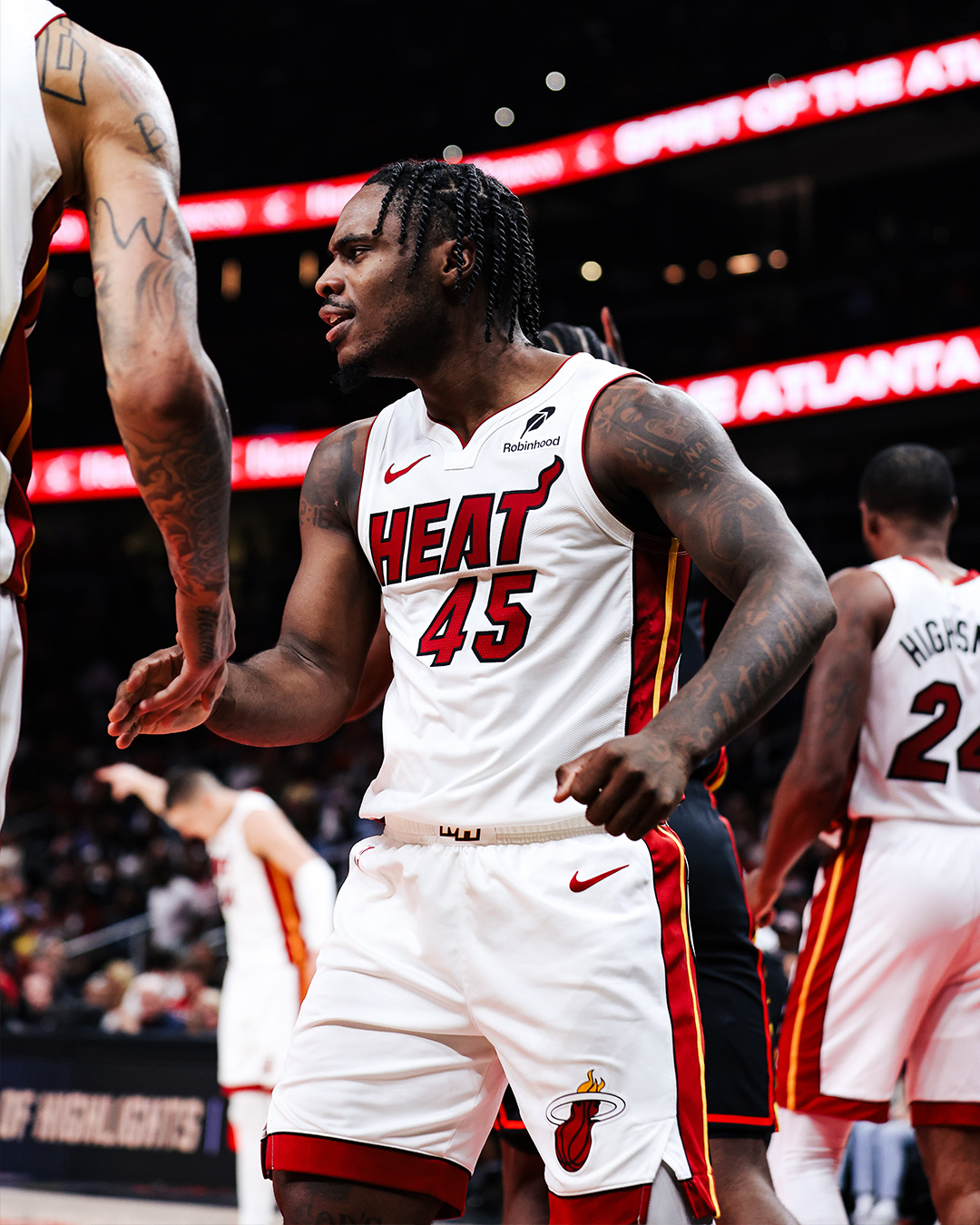 lpl竞猜-关于热火客场力克老鹰，豪取四连胜的信息