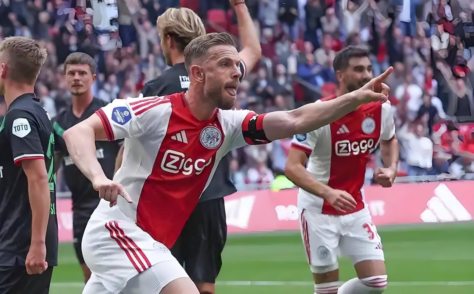 阿贾克斯大胜领跑，晋级前景一片光明的简单介绍