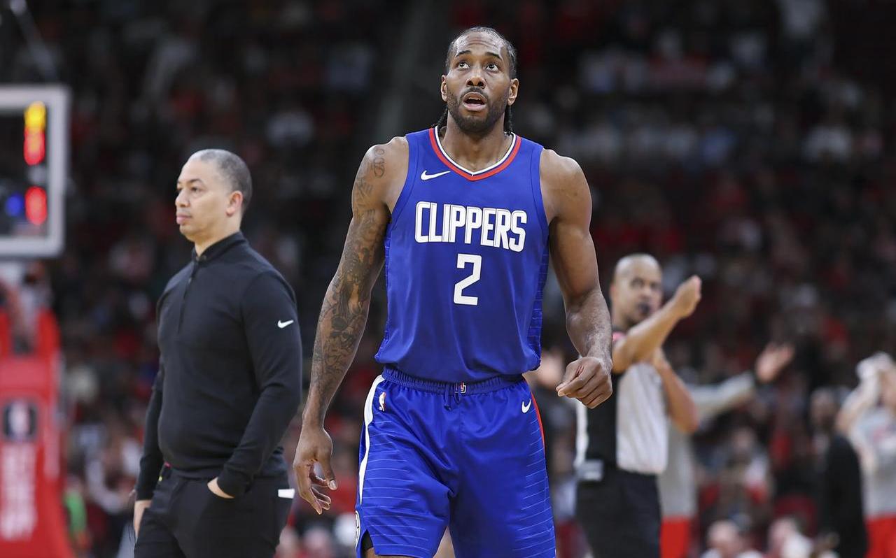 包含快船轻取黄蜂，莱昂纳德再现超神表现的词条