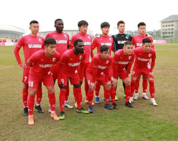 LOL英雄联盟直播-包含福建足球队豪取胜利，晋级前四强的词条