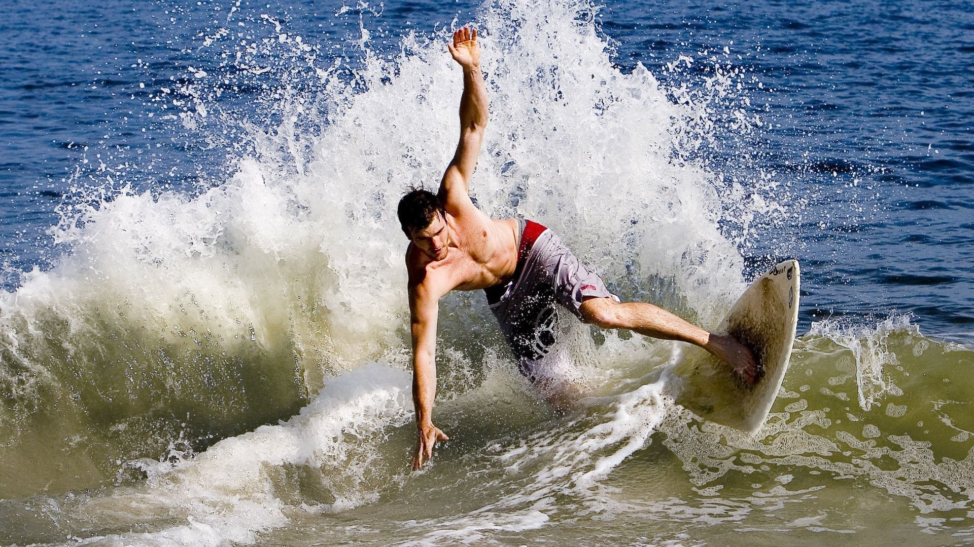 武切维奇统治级数据引领，马刺加时鏖战力克吉林