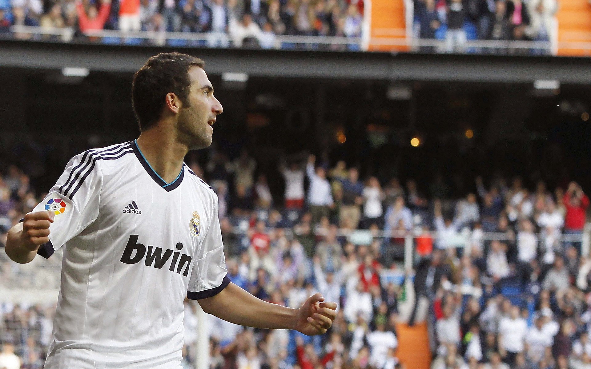 从板凳到聚光灯下，坎特在NBA季后赛之夜的自我证明